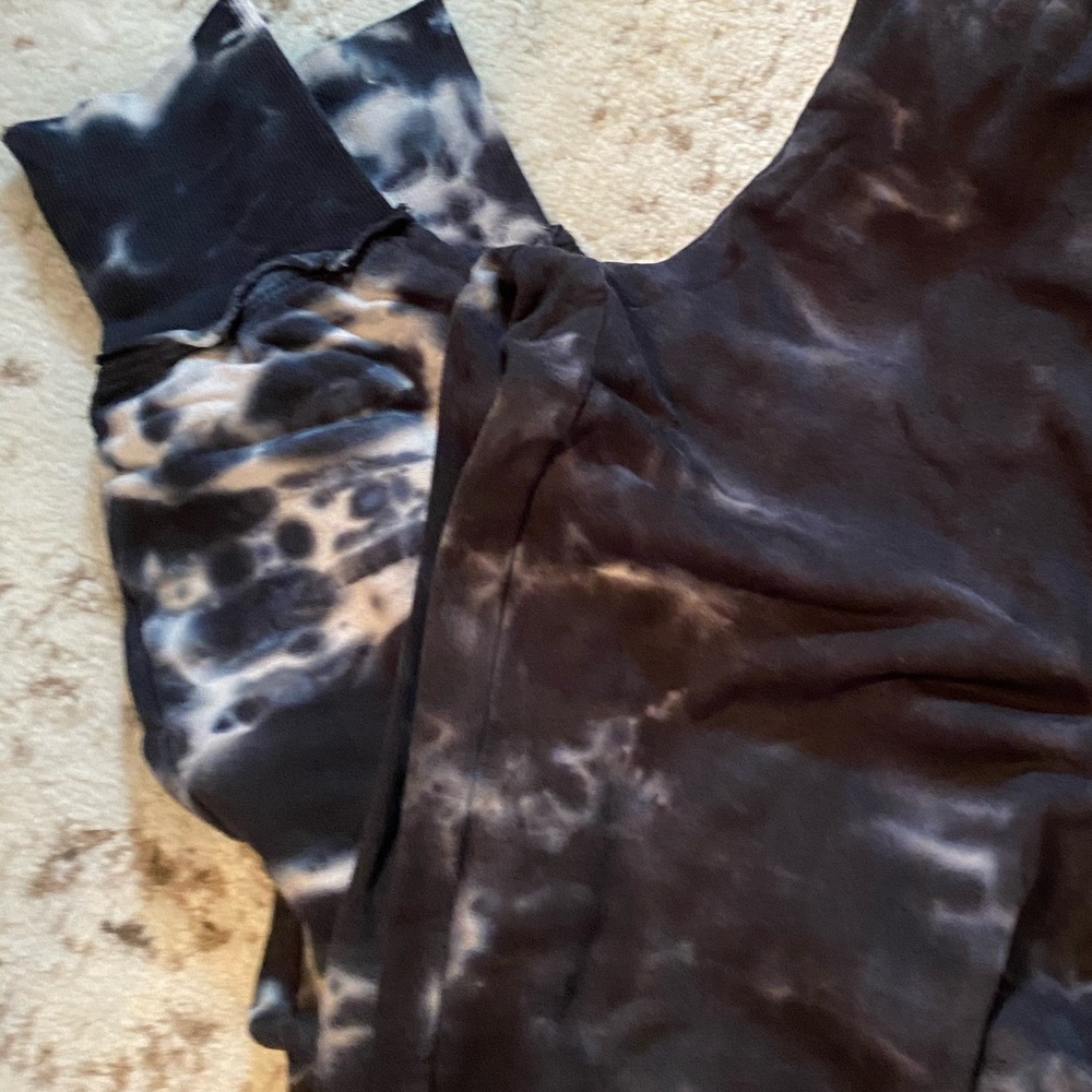 New๐บSuper storm tie dye sweater - Picture 5 of 7